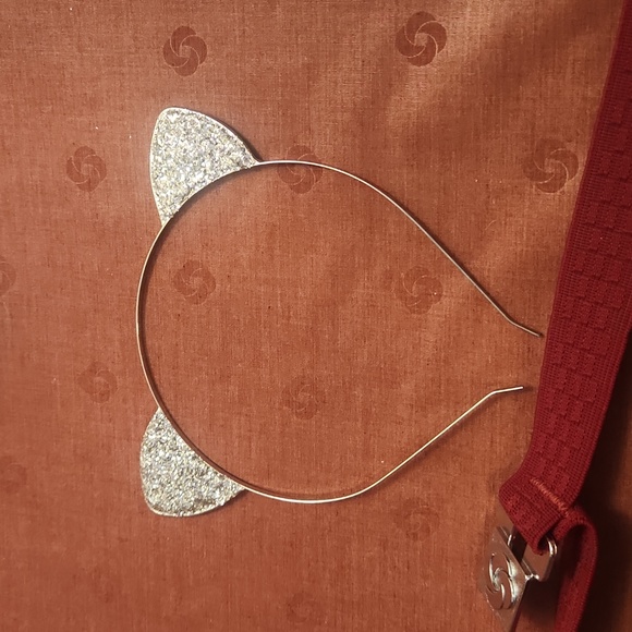 FREE ADD ON: Costume head pieces - Picture 7 of 9